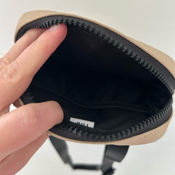 TNA Crossbody Bag - Picture 4 of 5